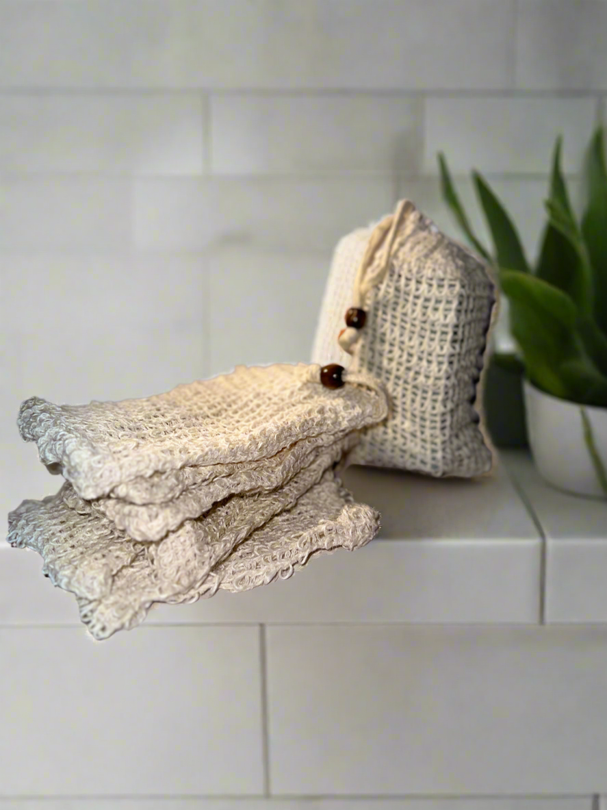 Exfoliating soap pouch